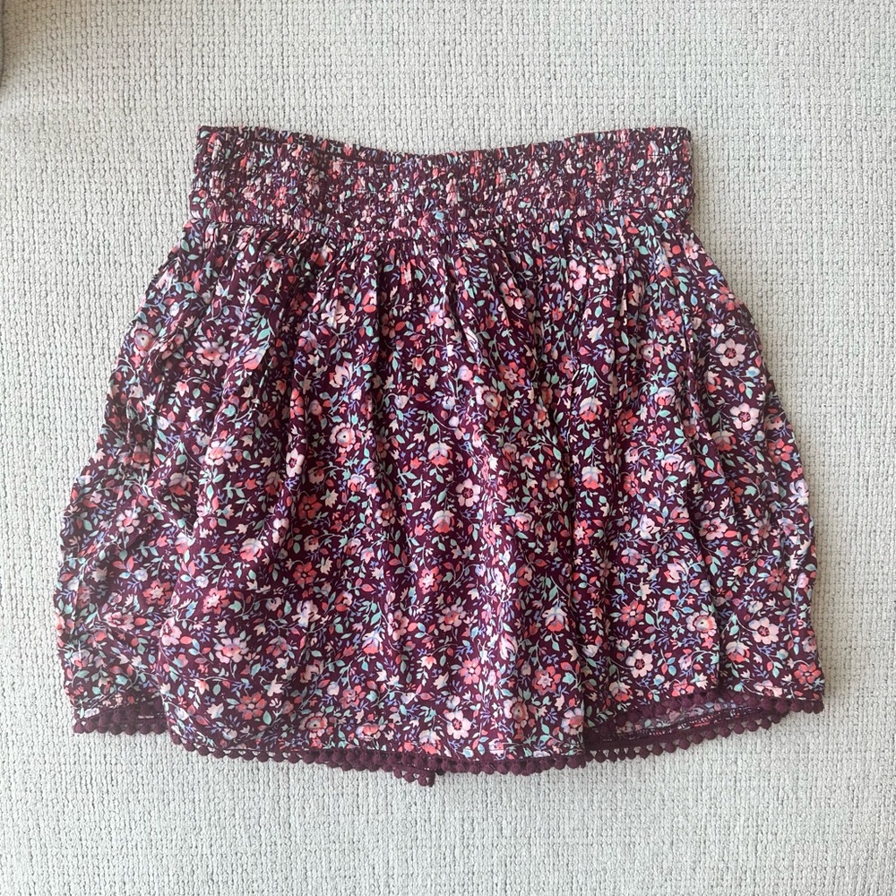 NWT Hollister Floral Skirt Size S